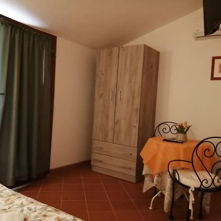B&B 8380 Saturnia Terme Bagian luar foto