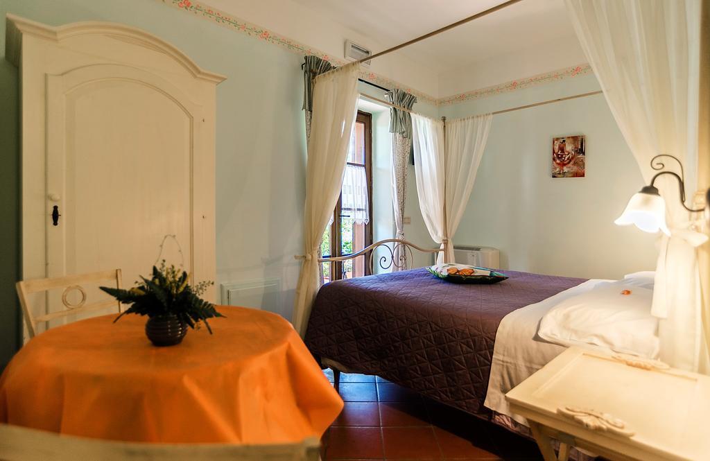B&B 8380 Saturnia Terme Bagian luar foto